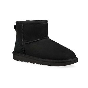 UGG Girl's Classic Mini II Sheepskin Boots, Black, Size 4